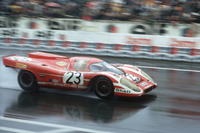 1970年のルマンで優勝したハンス・ヘルマン／リチャード・アトウッド組の「ポルシェ917KH」。同年のルマンは悪天候に見舞われ、サバイバルレースの様相を呈した。