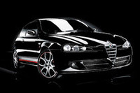 アルファ147に「ドゥカティ」とのコラボモデルが登場