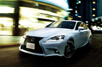 「IS350“Fスポーツ Xライン”」