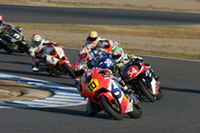 全日本ロードレース選手権を競う「CBR1100RR」「CBR600RR」によるエキシビジョン走行。