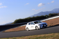 第331回：“疲れにくい”という安全性能を実現ブリヂストンの最新タイヤ「プレイズPX」を試すの画像