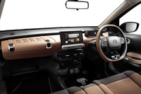 個性的デザインの「シトロエンC4カクタス」発売の画像