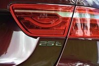 ジャガーXE 2.5ポートフォリオ（FR/8AT）／XE 3.0 S（FR/8AT）【試乗記】の画像