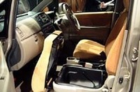 日産初の軽自動車「MOCO」デビューの画像