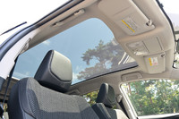 オプションの「パノラマルーフ」は10万5000円のオプション。装着車の車重は10kg重くなる。