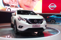 日産の高級SUV「ムラーノ ハイブリッド」。