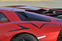 リアフェンダー上の冷却エアダクトは固定式とされた。