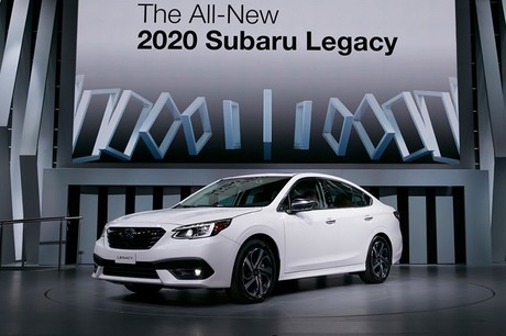 スバル レガシィ B4 14年モデル 価格 グレード一覧 価格 Com