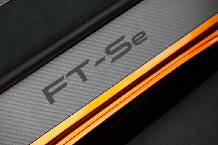 トヨタFT-Se（サイドシル）