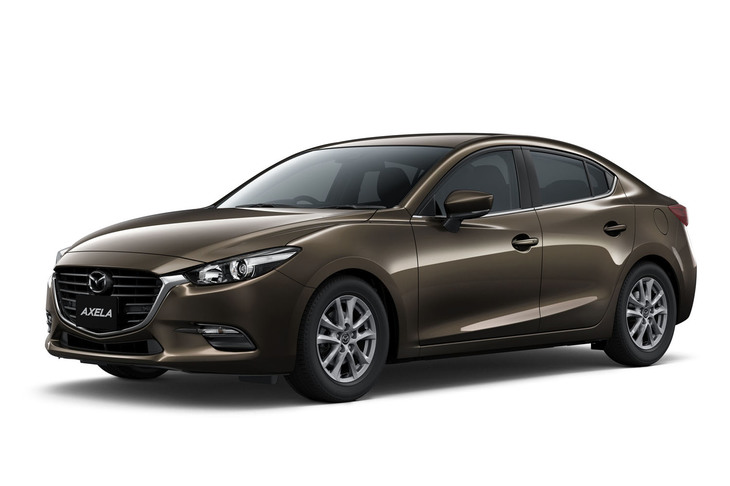 販売面で低空飛行が続いている「マツダ・アクセラハイブリッド」。2017年の販売台数は、「アクセラ」シリーズ全体で約2万6000台が販売される中、わずか600台ほどにとどまった。