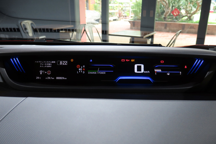 ホンダ・フリード ハイブリッド クロスター（FF）（メーター）