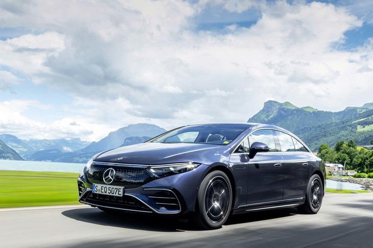 これまでのサルーンのイメージから脱却したような「EQS」は、独自の手法で未来を指し示しているか？（photo：ダイムラー）