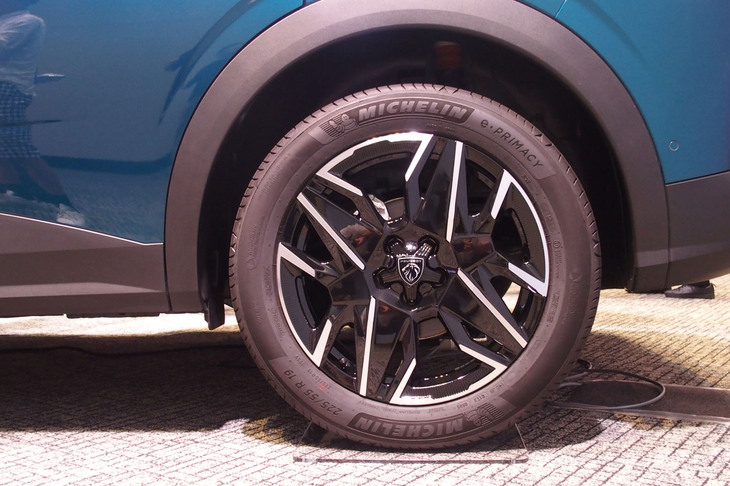 プジョー3008（リアホイール）