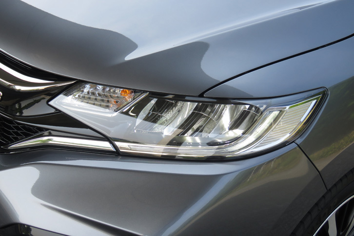 ホンダ・フィットRS Honda SENSING（ヘッドランプ）