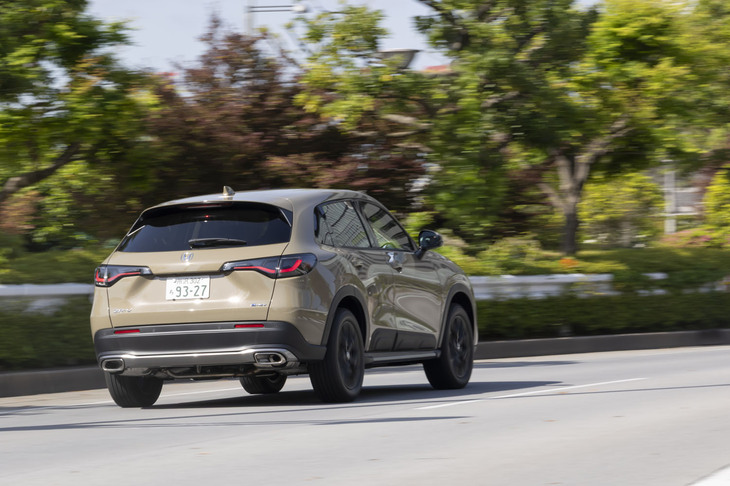 日本では、ホンダSUV製品群の最上級モデルだった「ZR-V」だが、「CR-V」の復帰によって“上から2番目”という微妙なポジションに。これまでよりさらにわかりづらい立ち位置となったが、ぜひ地味なイメージを脱却してほしい。