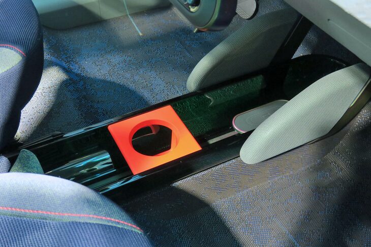 MINIコンセプト エースマン（フロントセンターコンソール）