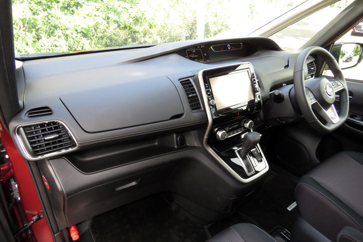 日産セレナ ハイウェイスター（インテリア）