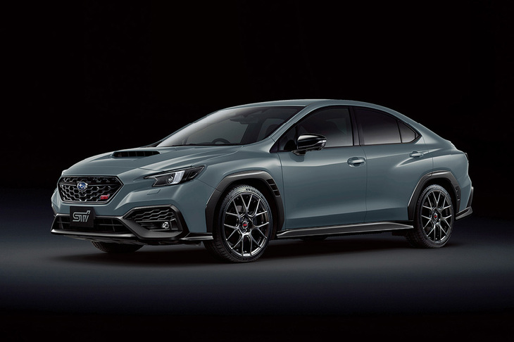 「STI」のコンプリートモデルや「WRX S4 STI Sport#」（写真）といった希少なエンジン車は、今後中古車価格が徐々に上がっていくものとマニア筋は予想している。