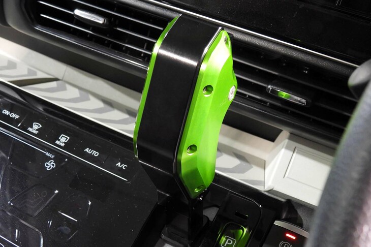 三菱デリカミニCHAMONIX SNOW GEAR（シフトセレクター）