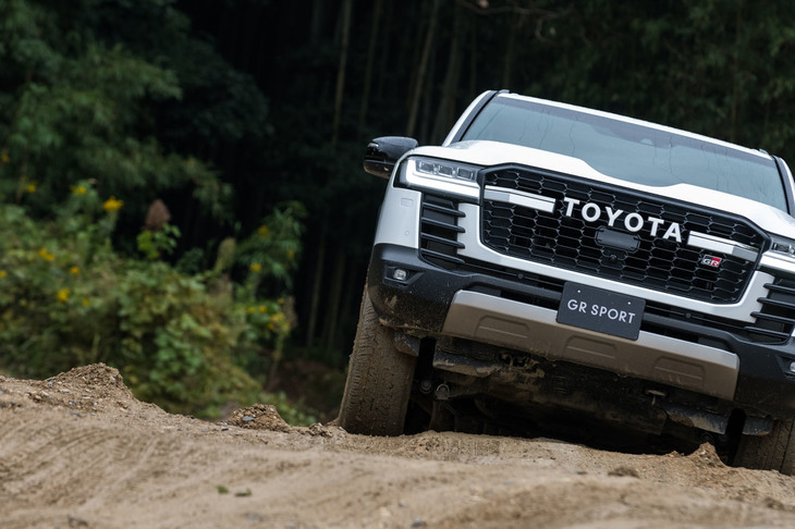 トヨタ・ランドクルーザーGRスポーツ ディーゼル