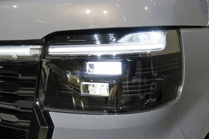 ホンダN-BOXカスタム コーディネートスタイル（ヘッドランプ）