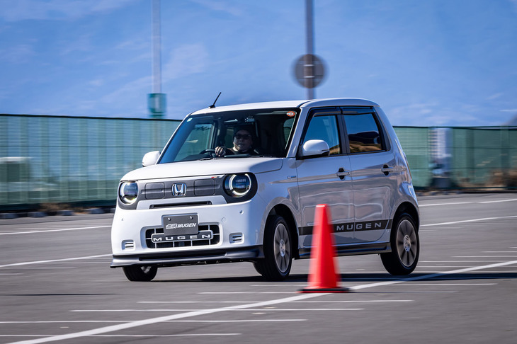 無限N-ONE e：（ホンダN-ONE e：L 無限パーツ装着車）