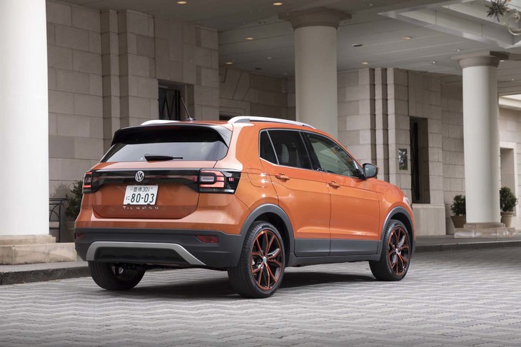 ボディーサイズは全長×全幅×全高＝4115×1760×1580mmで、ホイールベースは2550mm。「ポロ」よりも55mm長く、10mm幅広く、130mm高いスタイリングとなっている。