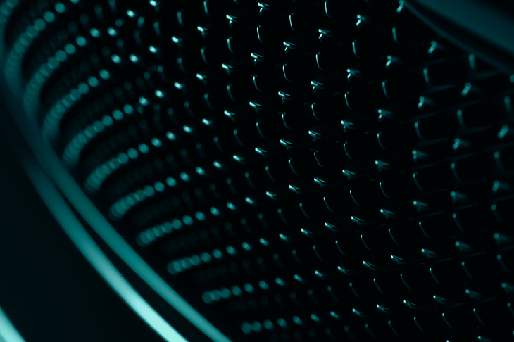 アストンマーティンDBS770アルティメット（フロントグリル）