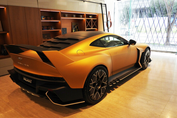 アストンマーティン・ヴァリアント（エクステリア）