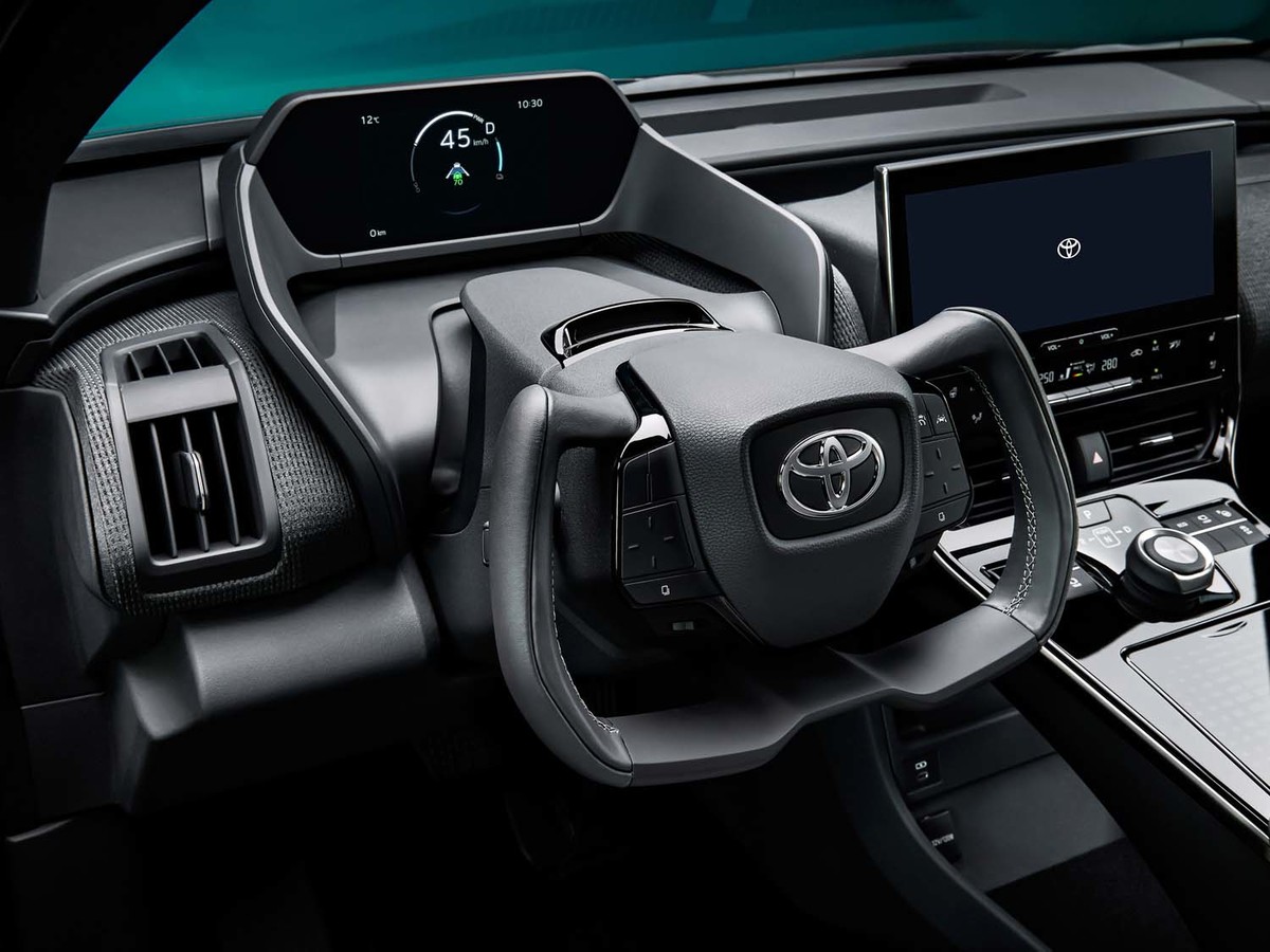 トヨタが新型EV「bZ4X」の概要を発表 2022年半ばに販売開始 【ニュース 