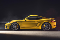 ポルシェが新型「718スパイダー／ケイマンGT4」を発表の画像