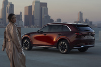 3列シートの新型ミッドサイズクロスオーバーSUV「マツダCX-90」。北米市場では2023年春に発売される。