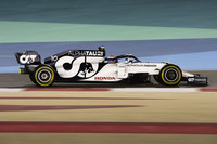 アルファタウリは過去3戦で2回目となる2台そろっての予選Q3進出で、ピエール・ガスリー（写真）8位、ダニール・クビアト10位。ガスリーは2ストップが基本のレースを1ストップで走り切り、見事6位入賞。クビアトは、グロジャンとランス・ストロールのクラッシュに絡み、後者についてはペナルティーを食らってしまい11位完走。97点を獲得しているチームは、コンストラクターズランキング7位がほぼ確定というポジションにいる。（Photo=Getty Images / Red Bull Content Pool）