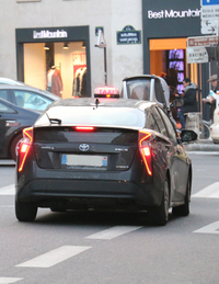 フランス・パリのソルボンヌ大学近くで目撃した新型「プリウス」。2017年2月。