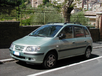 MPVの「マトリックス」は、ピニンファリーナによるデザインを売りとしていた。2003年撮影。