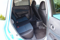 リアドアの開閉角度は先代モデルの65度から85度にアップ。利便性の向上が図られている。