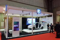 東京モーターショーでのZFブース。