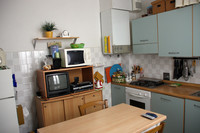 2001年に引っ越した家では、お茶の間の一角に置かれた。