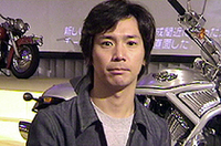 
	（上の画像）2003年型 V-ROD
	（下の画像）オートバイ専門誌『MOTO NAVI』河西編集長
	 