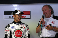 ギャング映画に出てもおかしくないくらいの悪役ヅラ、デビット・リチャーズももはやベタぼめ！