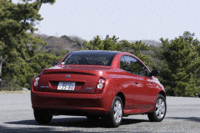 画像をクリックすると、メタルトップ開閉の様子が見られます。