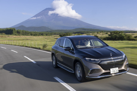 �u�����Z�f�X�E�}�C�o�b�nEQS680 SUV�v�����{�ɏ㗤�B���i�⓮�͐��\�A�e���̎d���ĂȂǁA�������ꂵ���v�f...