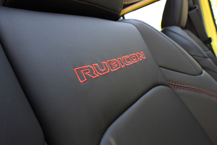 ジープ・ラングラー アンリミテッド ルビコン ハイベロシティー（フロントシート）