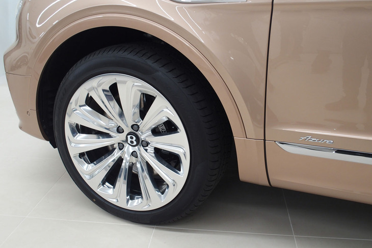 ベントレー・ベンテイガEWBアズール（フロントホイール）