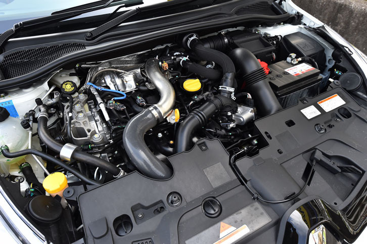 「ルーテシアR.S.トロフィー」の1.6リッター直4エンジン。ターボで過給され、最高出力220psを絞り出す。