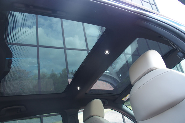 ホンダ・ヴェゼルe：HEV Z PLaYパッケージ（パノラマルーフ）