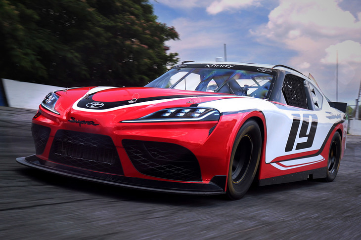 モータースポーツでの活躍も期待される新型「スープラ」。最も販売台数が期待される米国では、NASCAR Xfinity（エックスフィニティー）シリーズの競技車両がスープラとなる予定で、2019年の東京オートサロンでは、グッドイヤーのブースに実車が展示された。