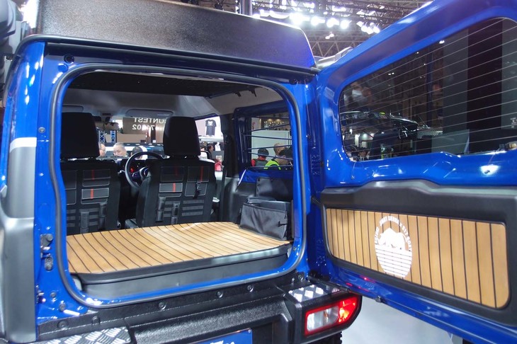 スズキ・ジムニーシエラ マリンスタイル