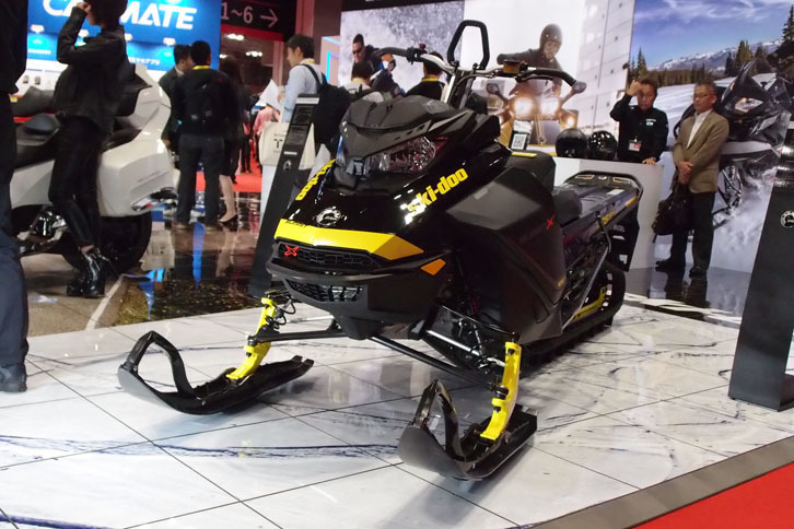 Ski-DooサミットX165