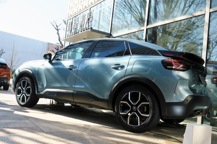 シトロエンE-C4エレクトリック（エクステリア）